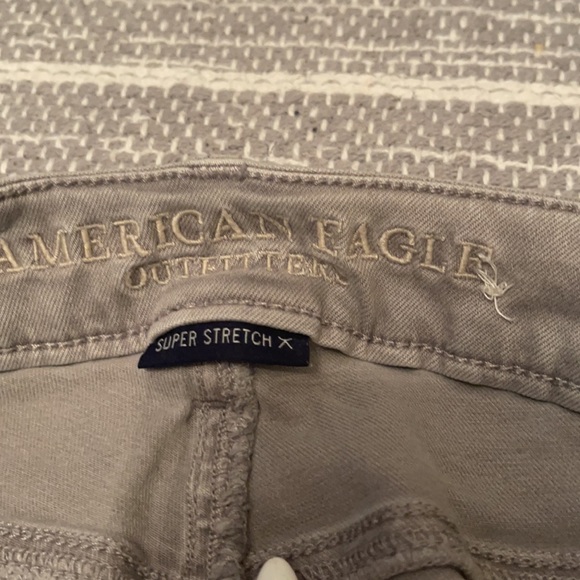 Size 4 American eagle jeans super stretch - Picture 2 of 4